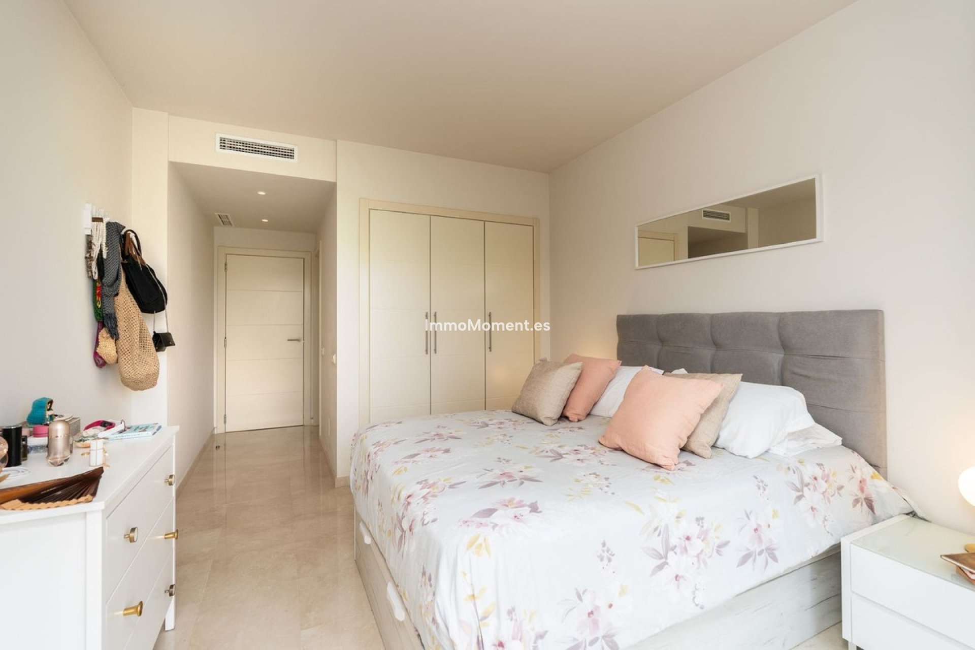 Resale - Apartment - Casares - Casares Centro
