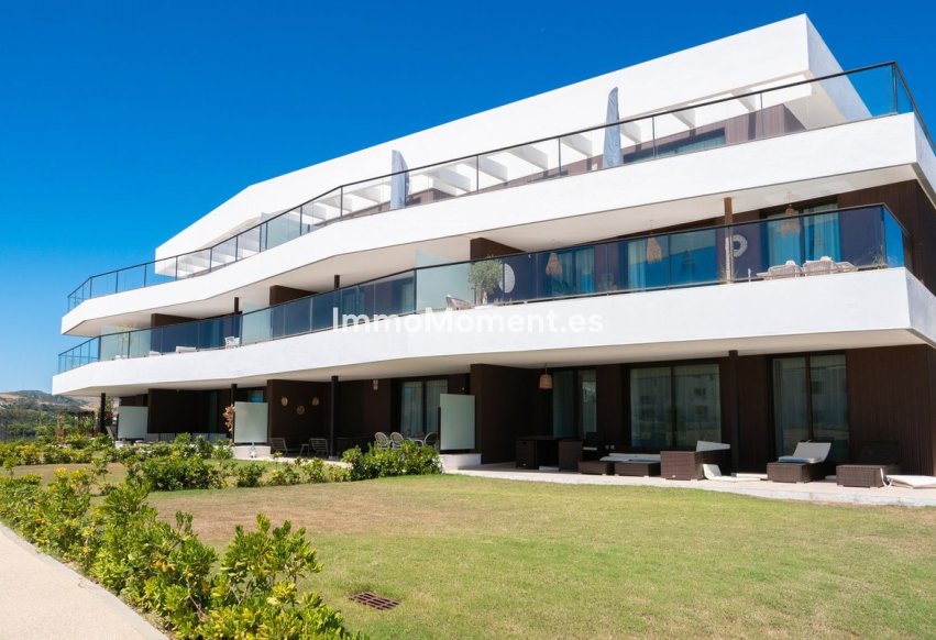 Resale - Apartment - Casares - Casares Centro