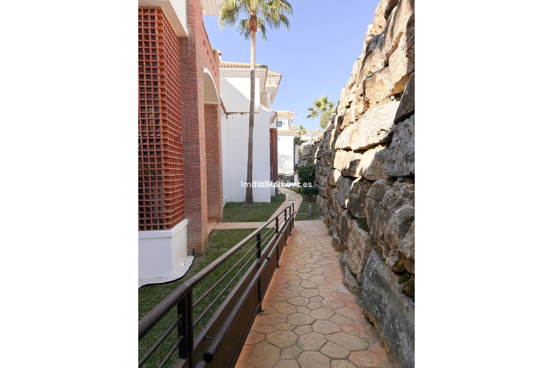 Resale - Apartment - Casares - Casares Centro
