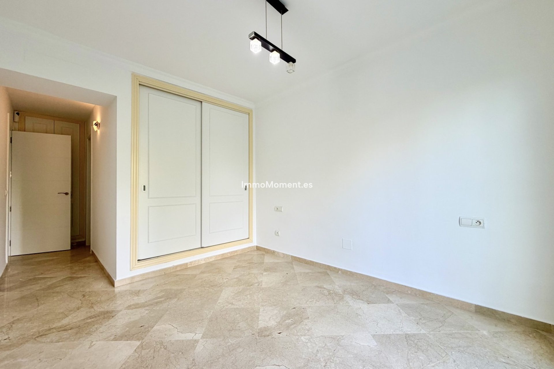 Resale - Apartment - Casares - Casares Centro