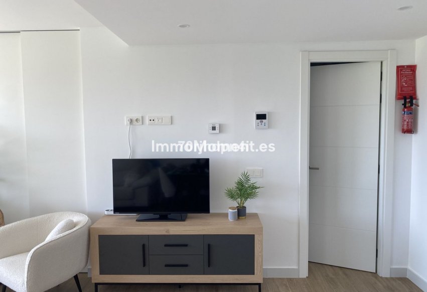 Resale - Apartment - Casares - Casares Centro