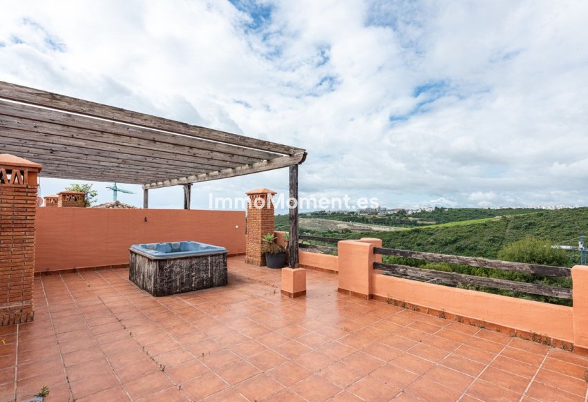 Resale - Apartment - Casares - Casares Centro