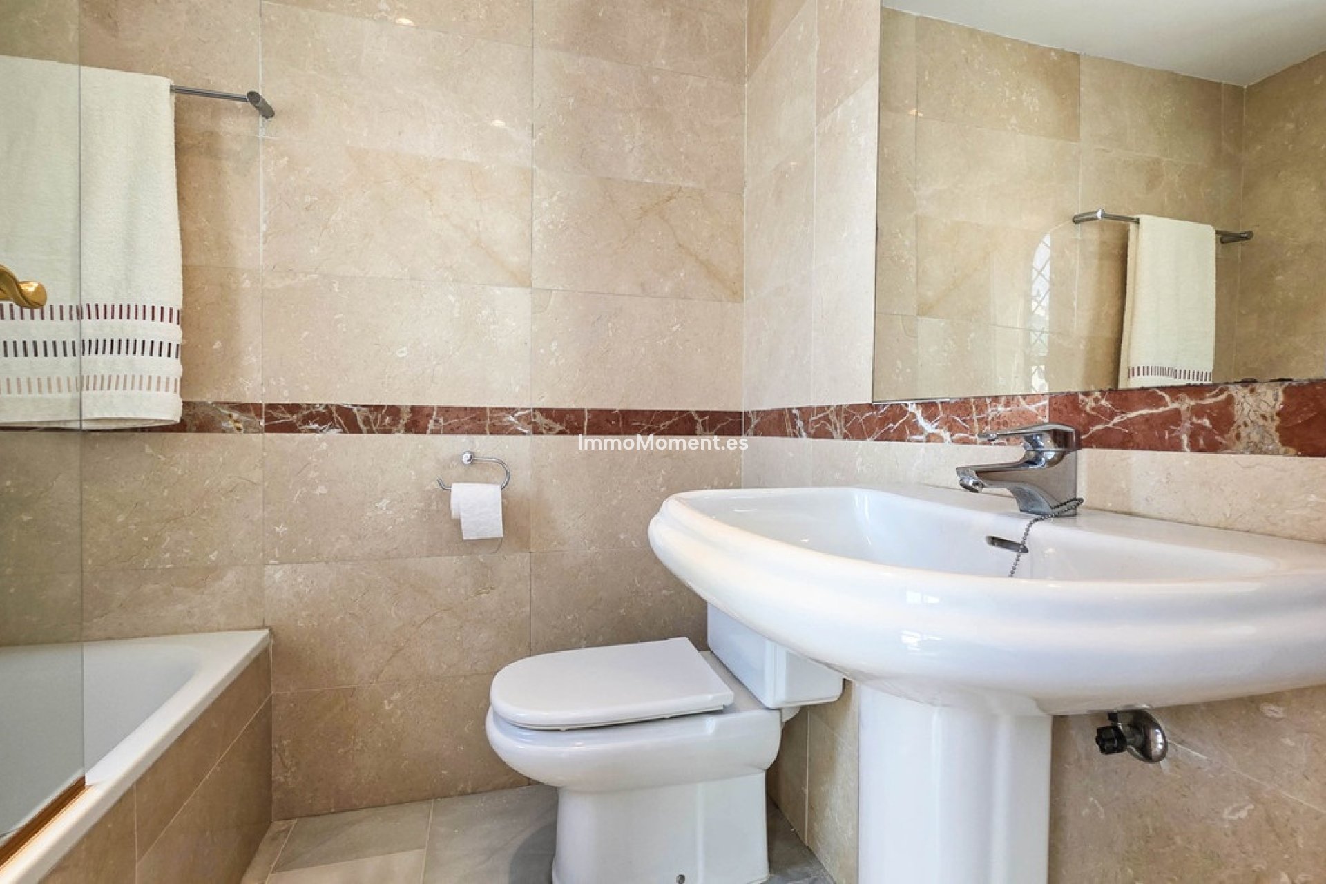 Resale - Apartment - Casares - Casares Centro