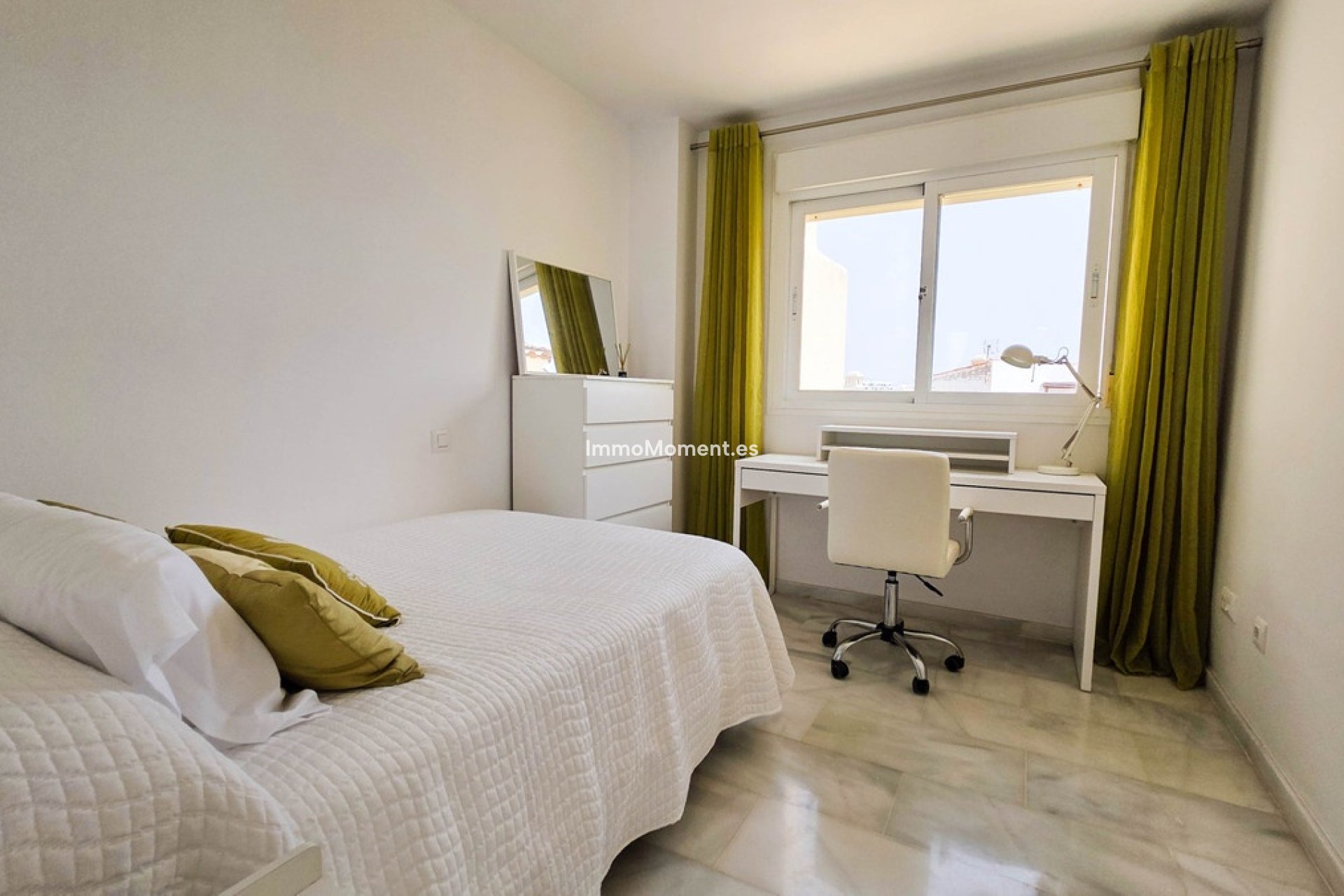 Resale - Apartment - Casares - Casares Centro