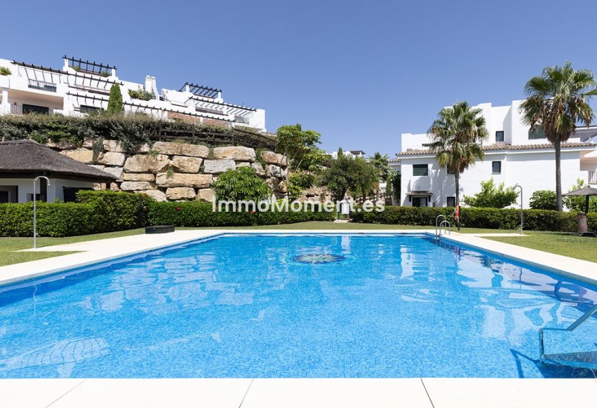 Resale - Apartment - Casares - Doña Julia