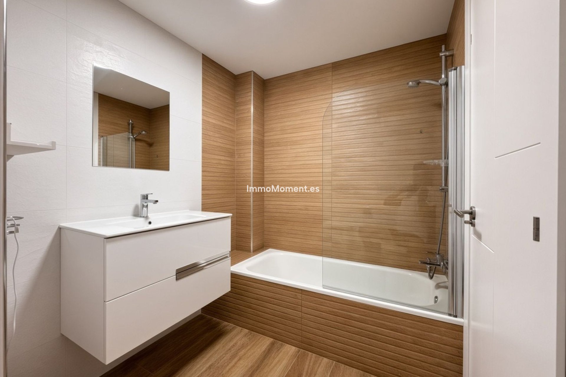 Resale - Apartment - Casares - Doña Julia