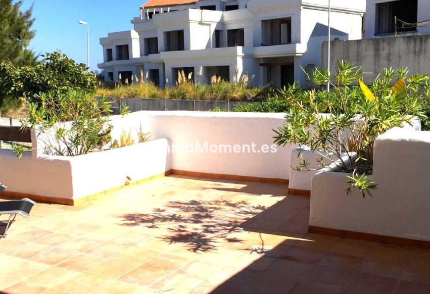 Resale - Apartment - Casares - Doña Julia