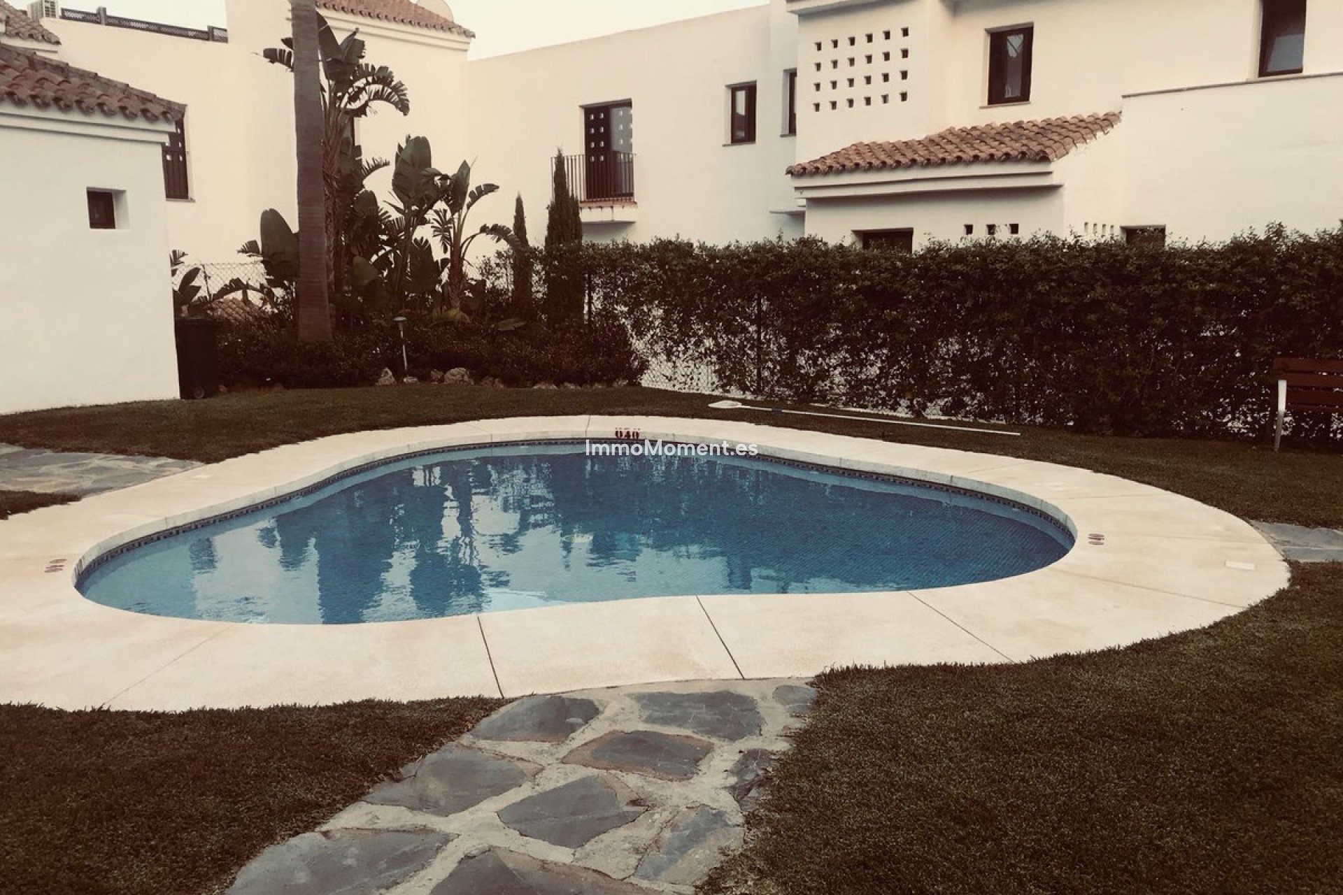 Resale - Apartment - Casares - Doña Julia