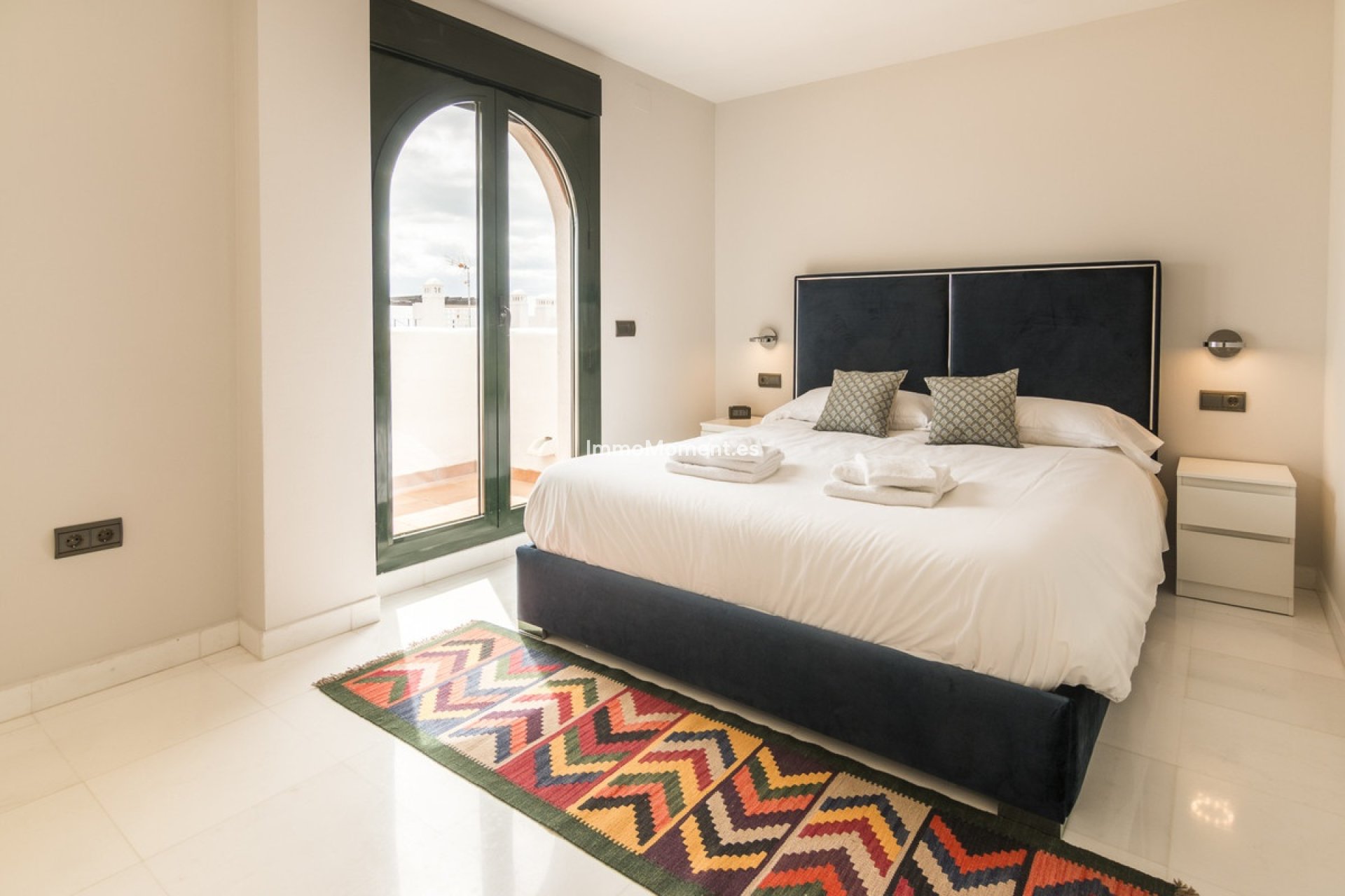 Resale - Apartment - Casares - Doña Julia