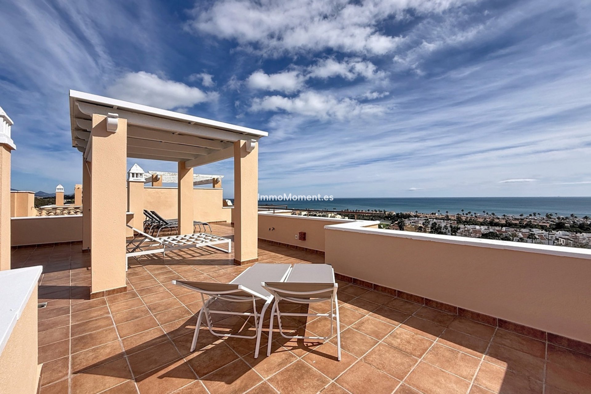 Resale - Apartment - Casares - Doña Julia