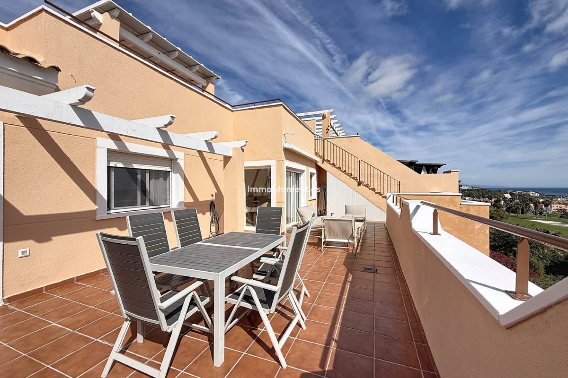Resale - Apartment - Casares - Doña Julia