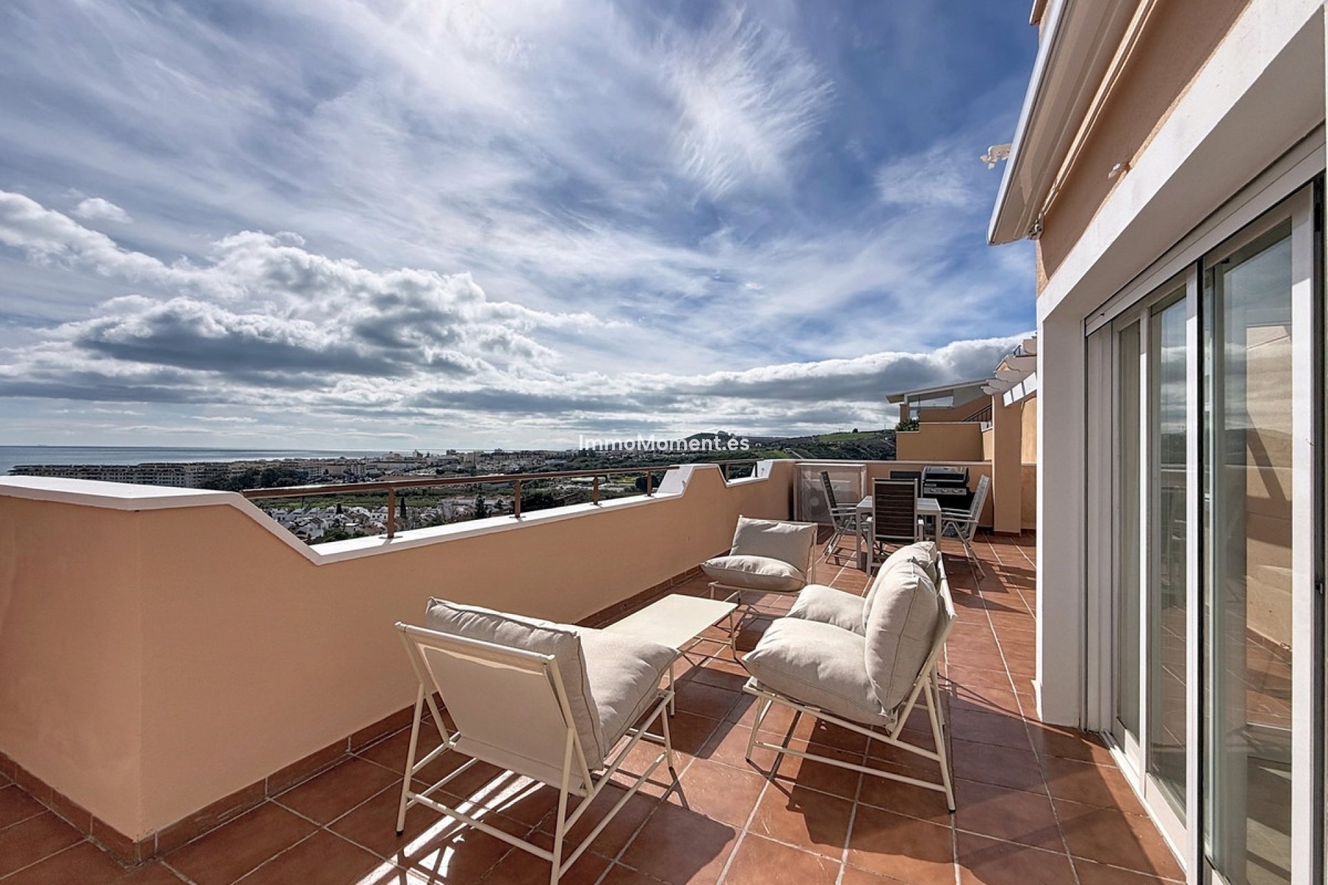 Resale - Apartment - Casares - Doña Julia