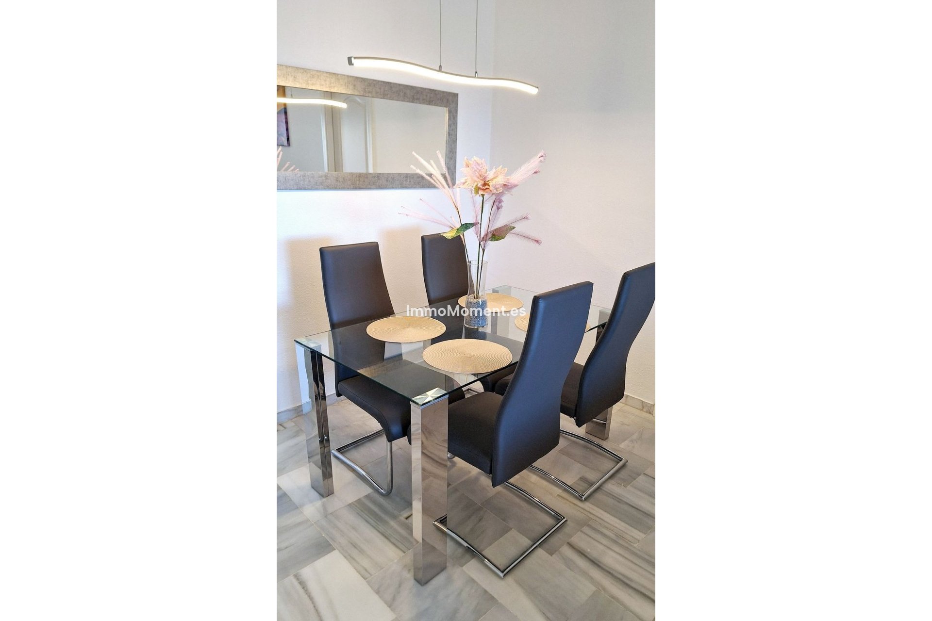 Resale - Apartment - Casares - Doña Julia