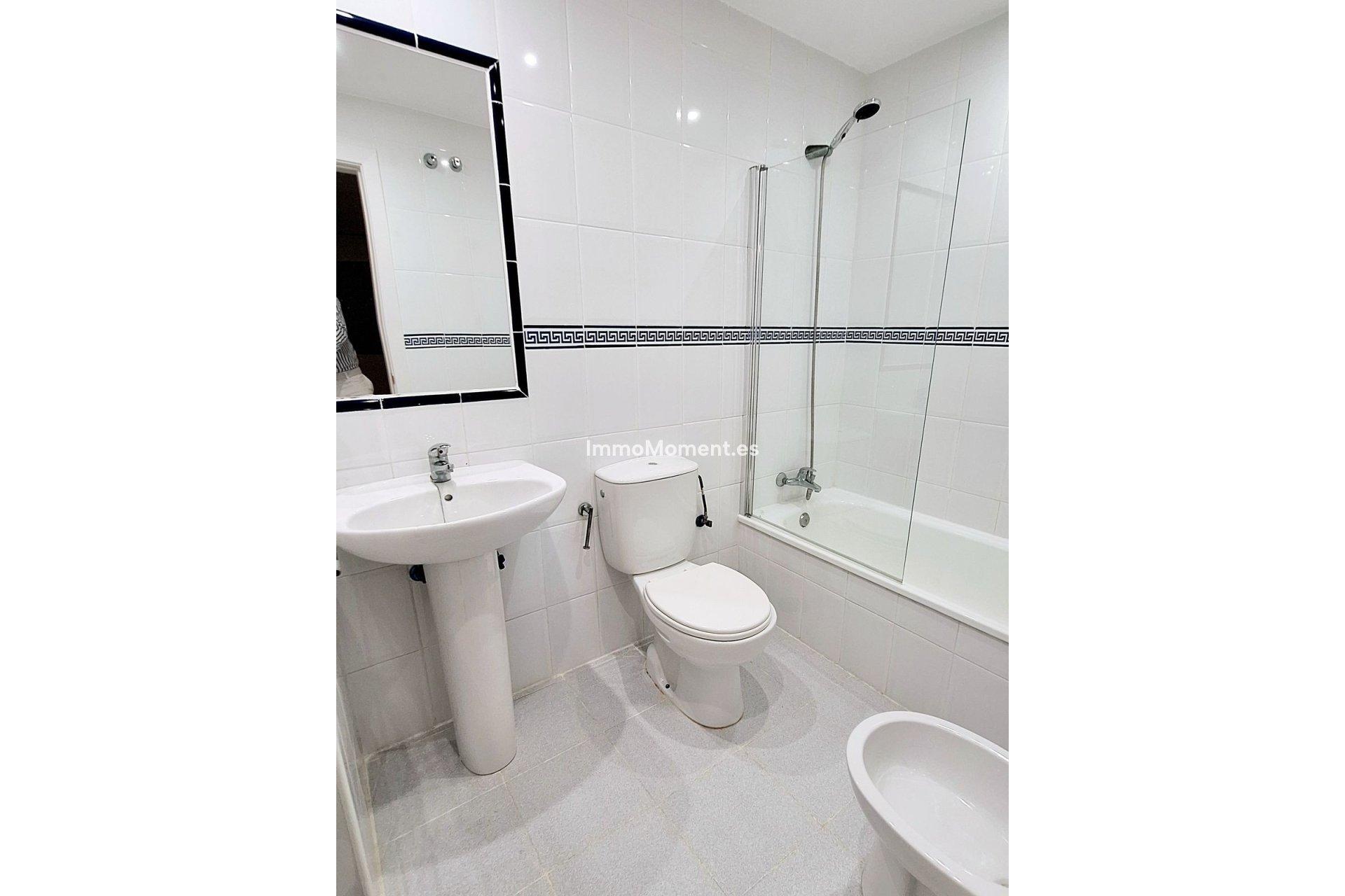 Resale - Apartment - Casares - Doña Julia