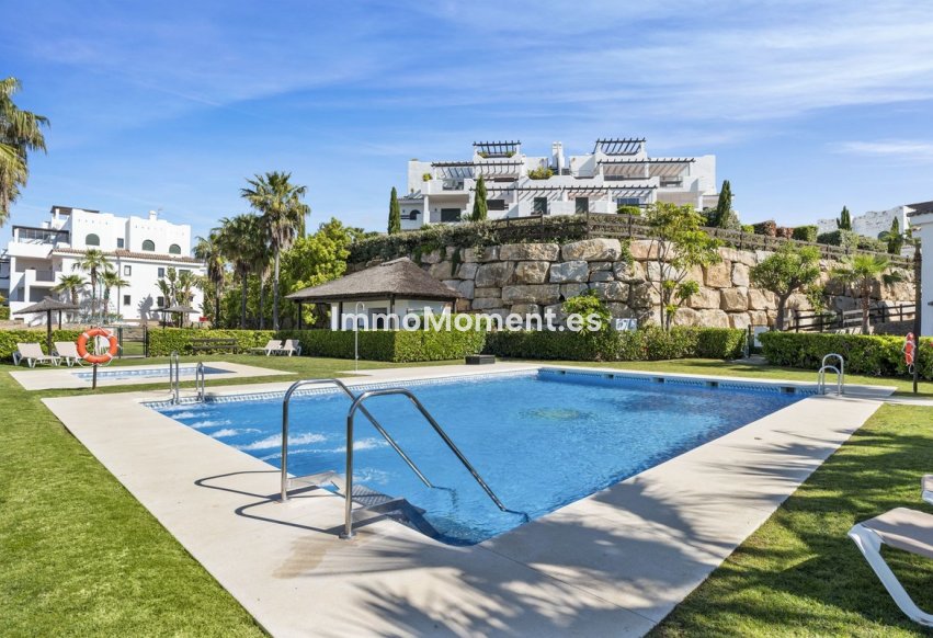 Resale - Apartment - Casares - Doña Julia