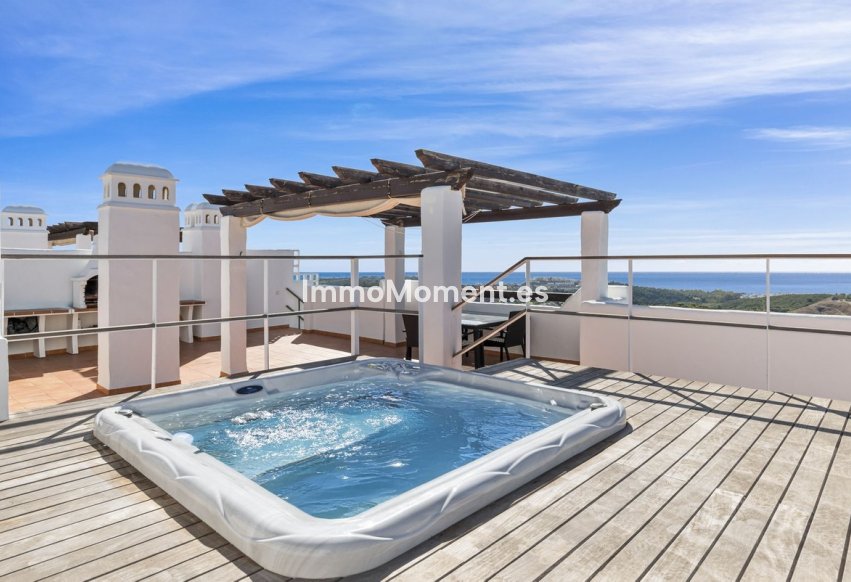 Resale - Apartment - Casares - Doña Julia