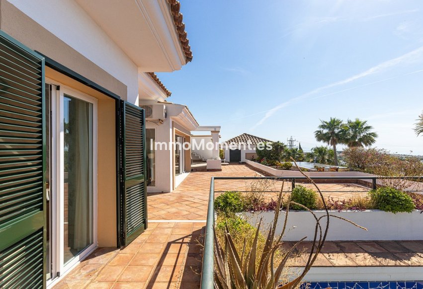 Resale - Apartment - Casares - Doña Julia