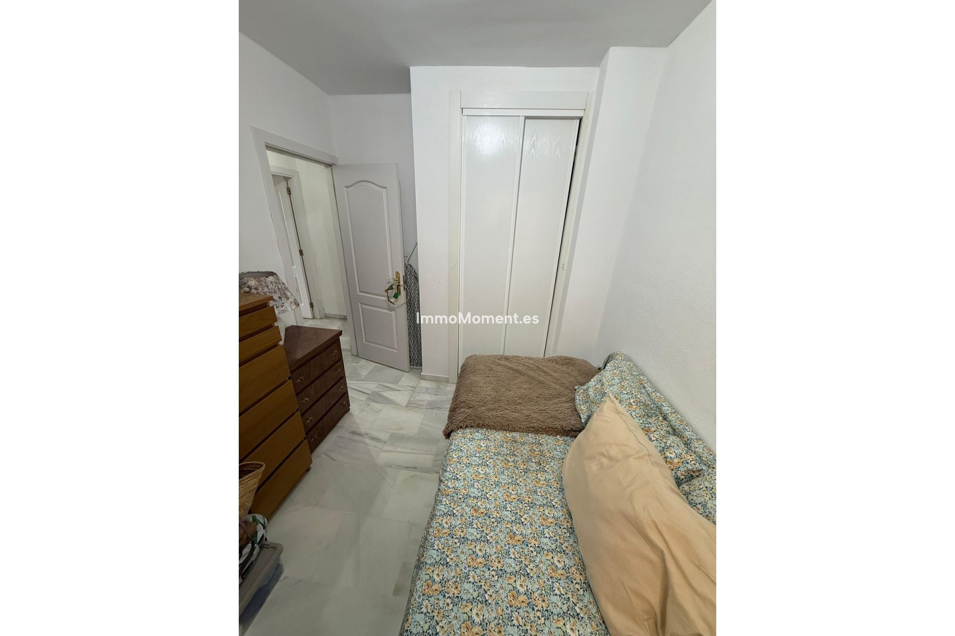 Resale - Apartment - Casares - Doña Julia