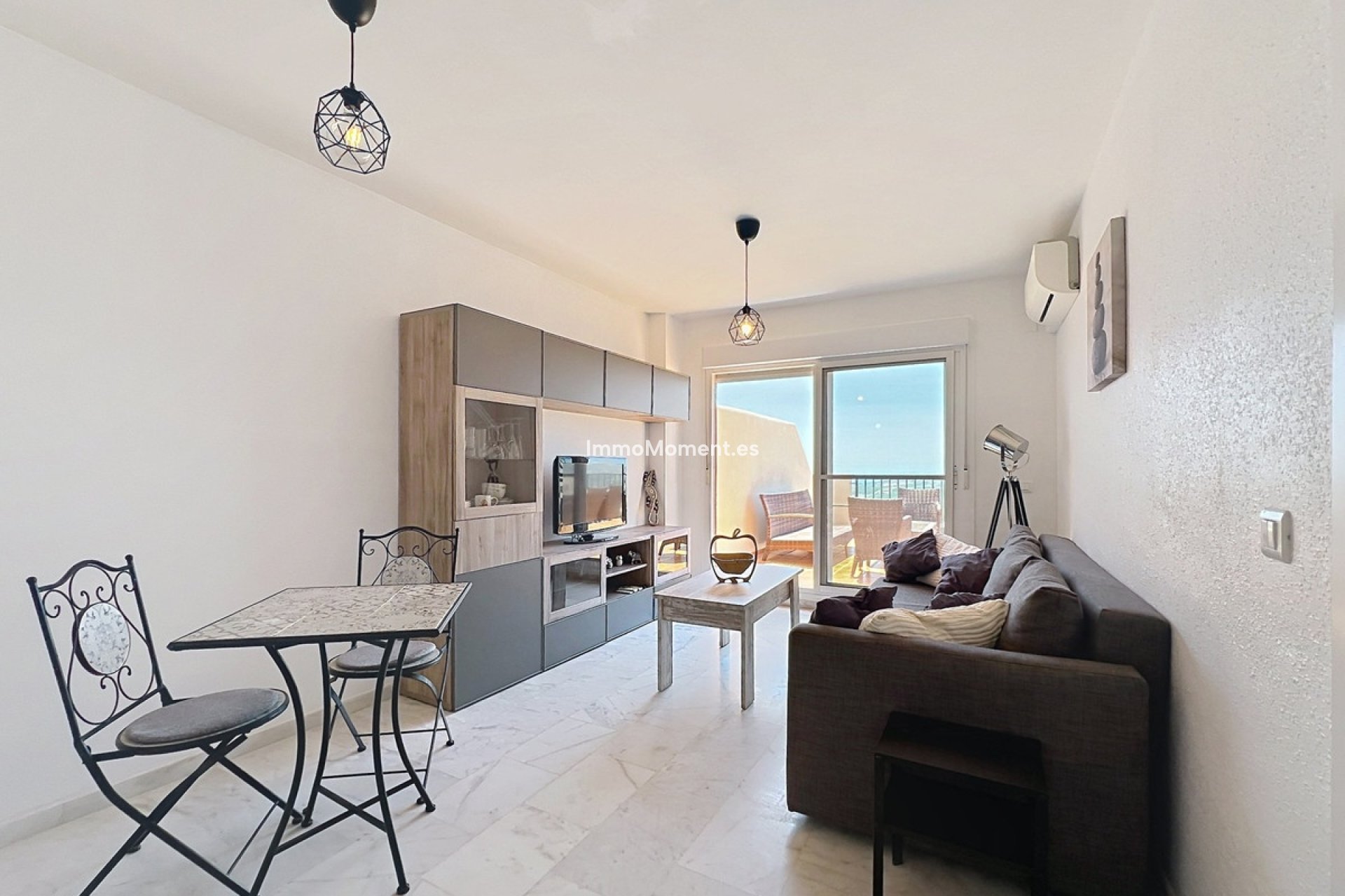 Resale - Apartment - Casares - Doña Julia