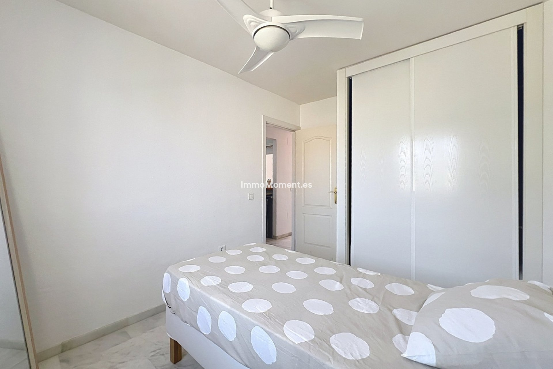 Resale - Apartment - Casares - Doña Julia