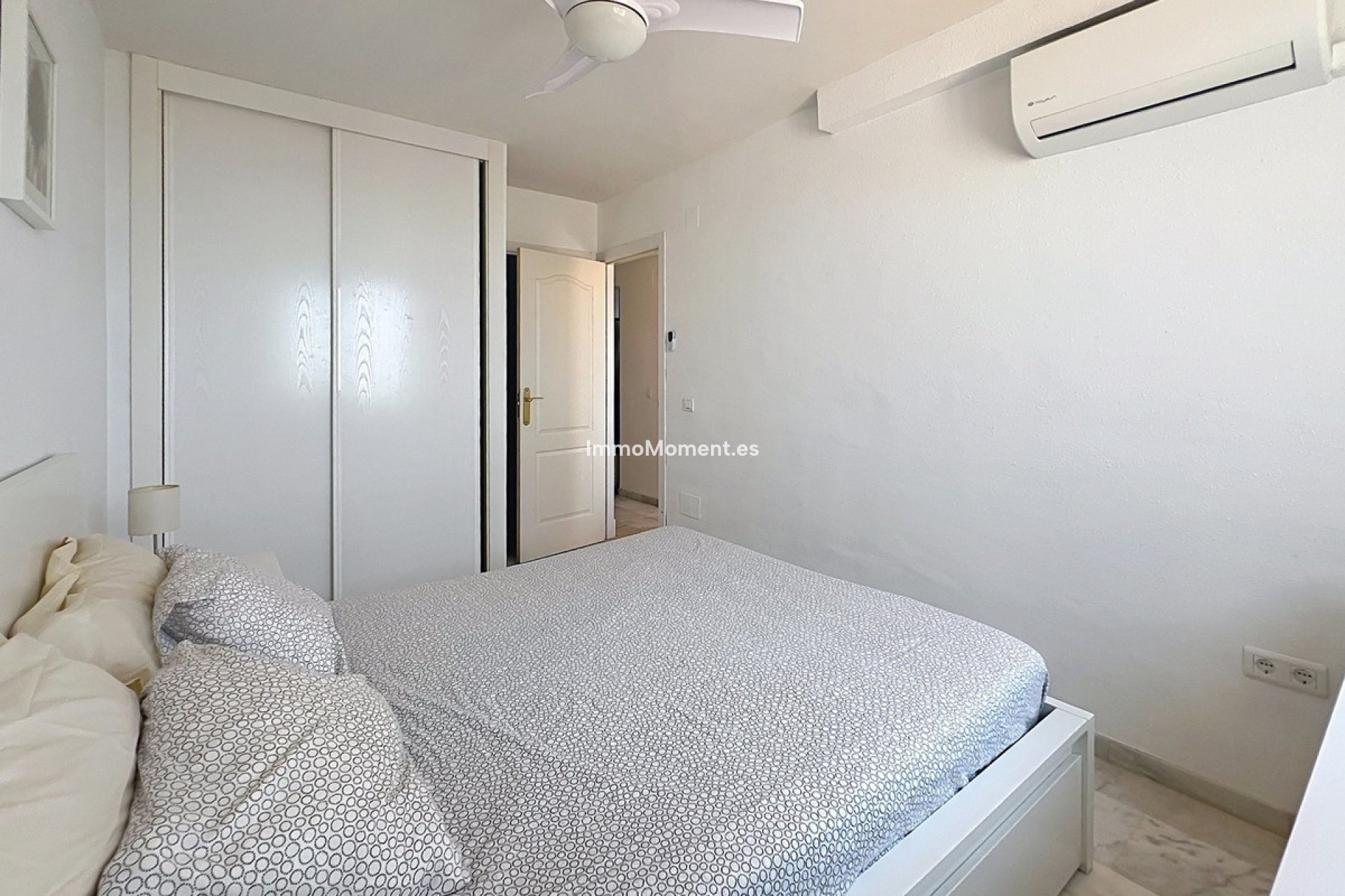Resale - Apartment - Casares - Doña Julia