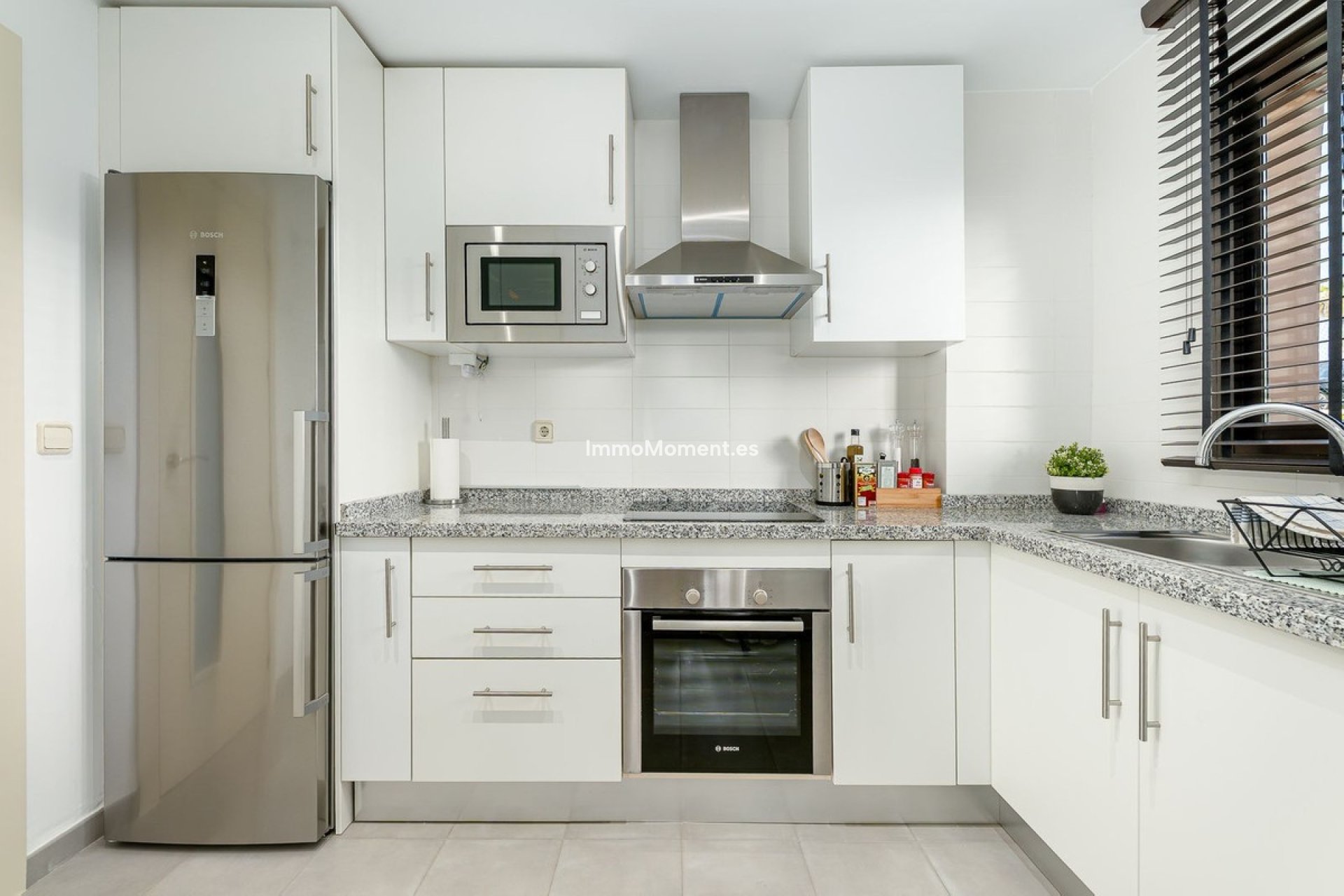 Resale - Apartment - Casares - Doña Julia
