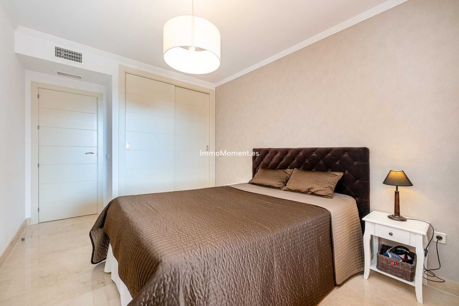 Resale - Apartment - Casares - Doña Julia