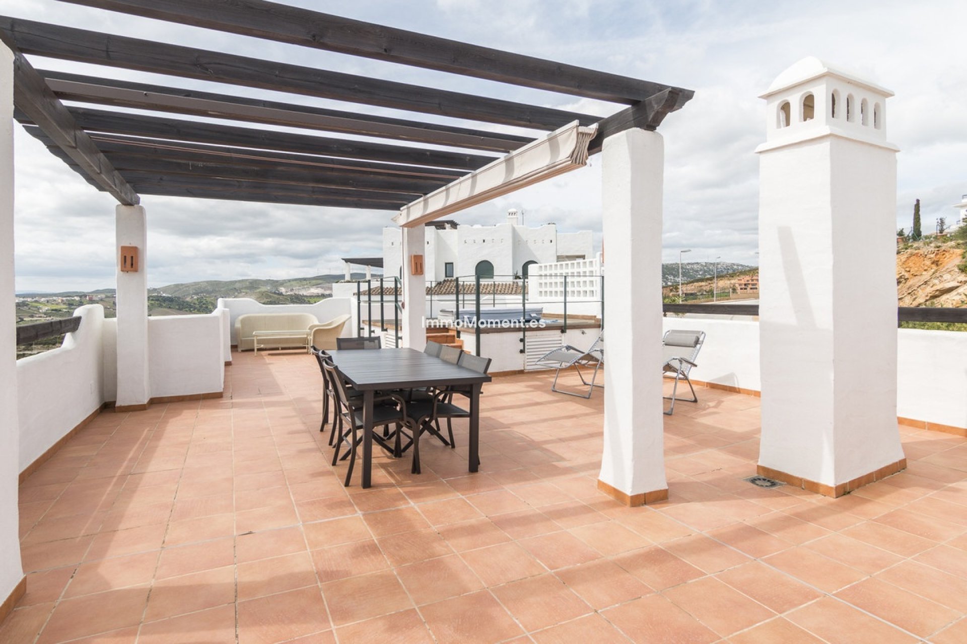 Resale - Apartment - Casares - Doña Julia