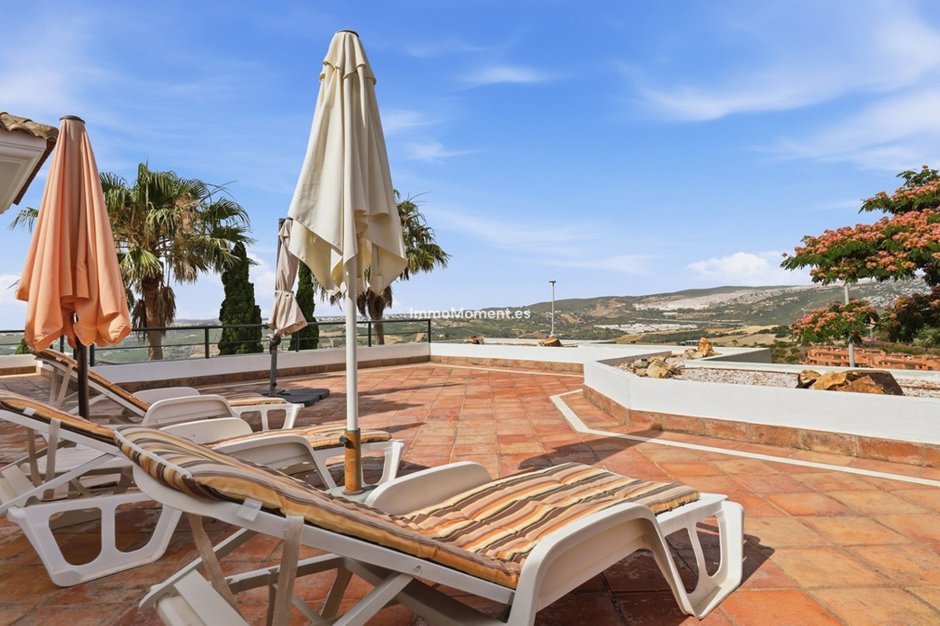 Resale - Apartment - Casares - Doña Julia