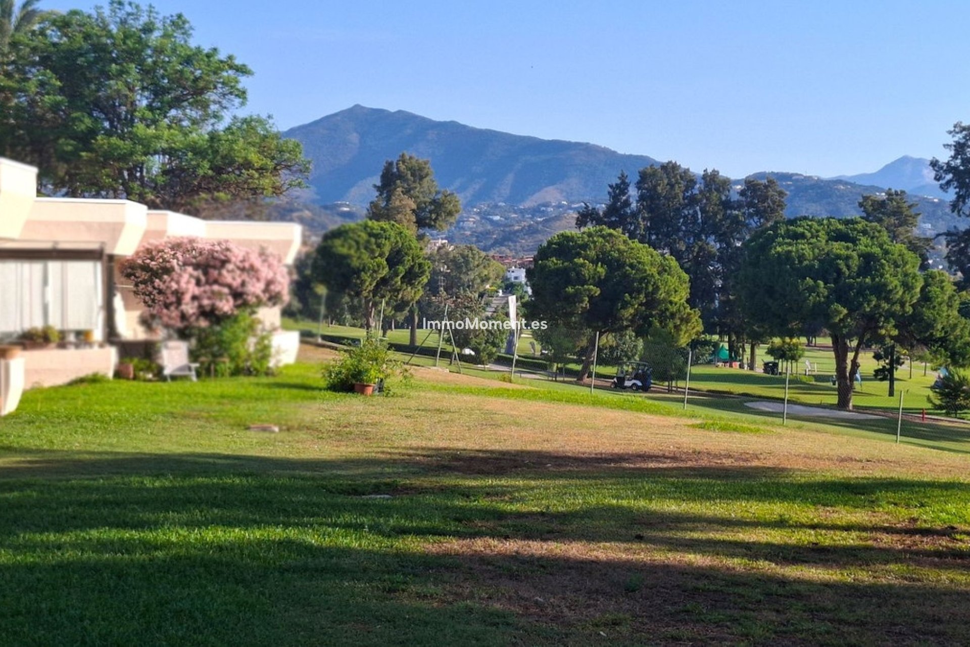 Resale - Apartment - Estepona - Atalaya
