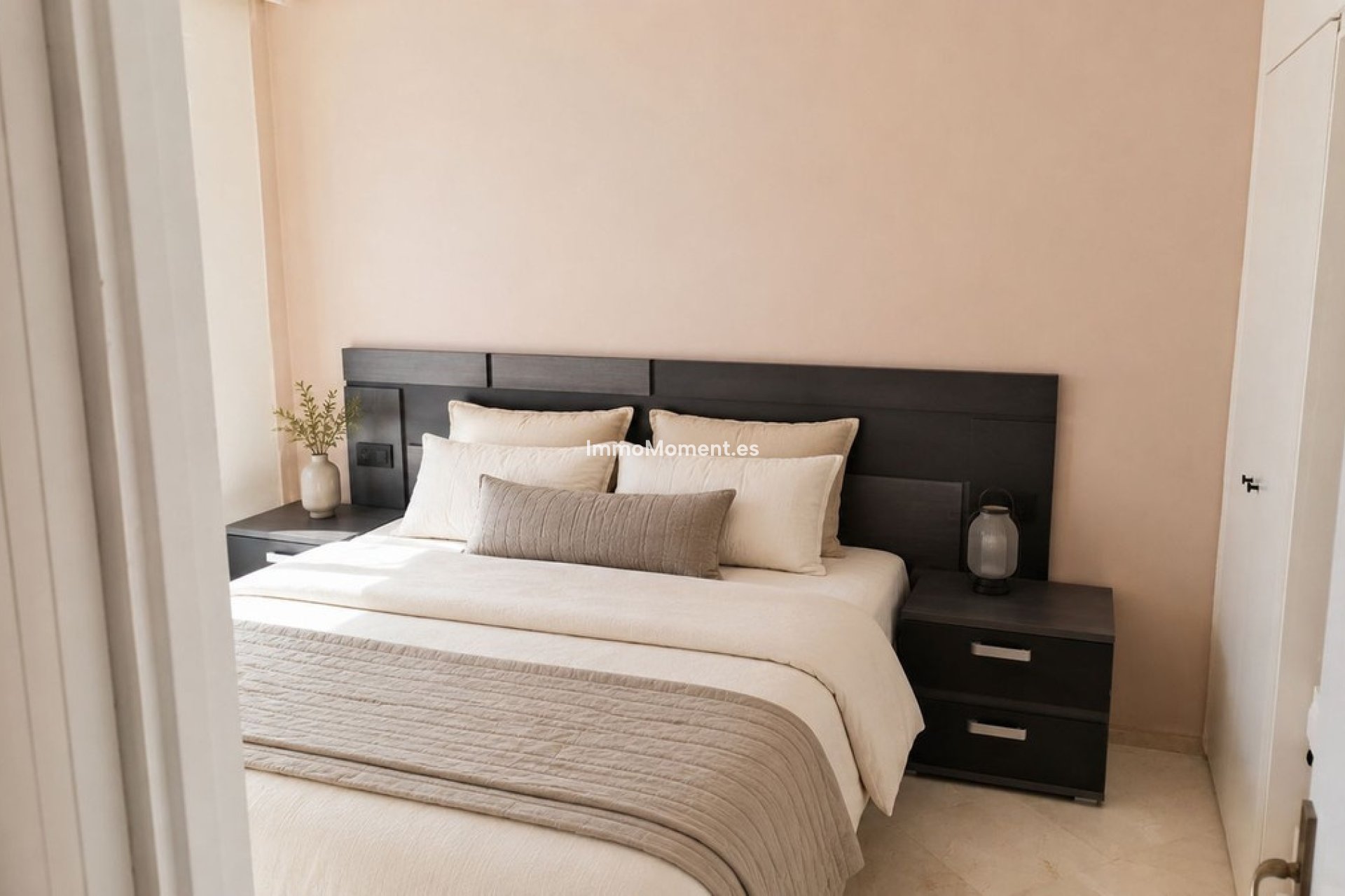 Resale - Apartment - Estepona - Atalaya