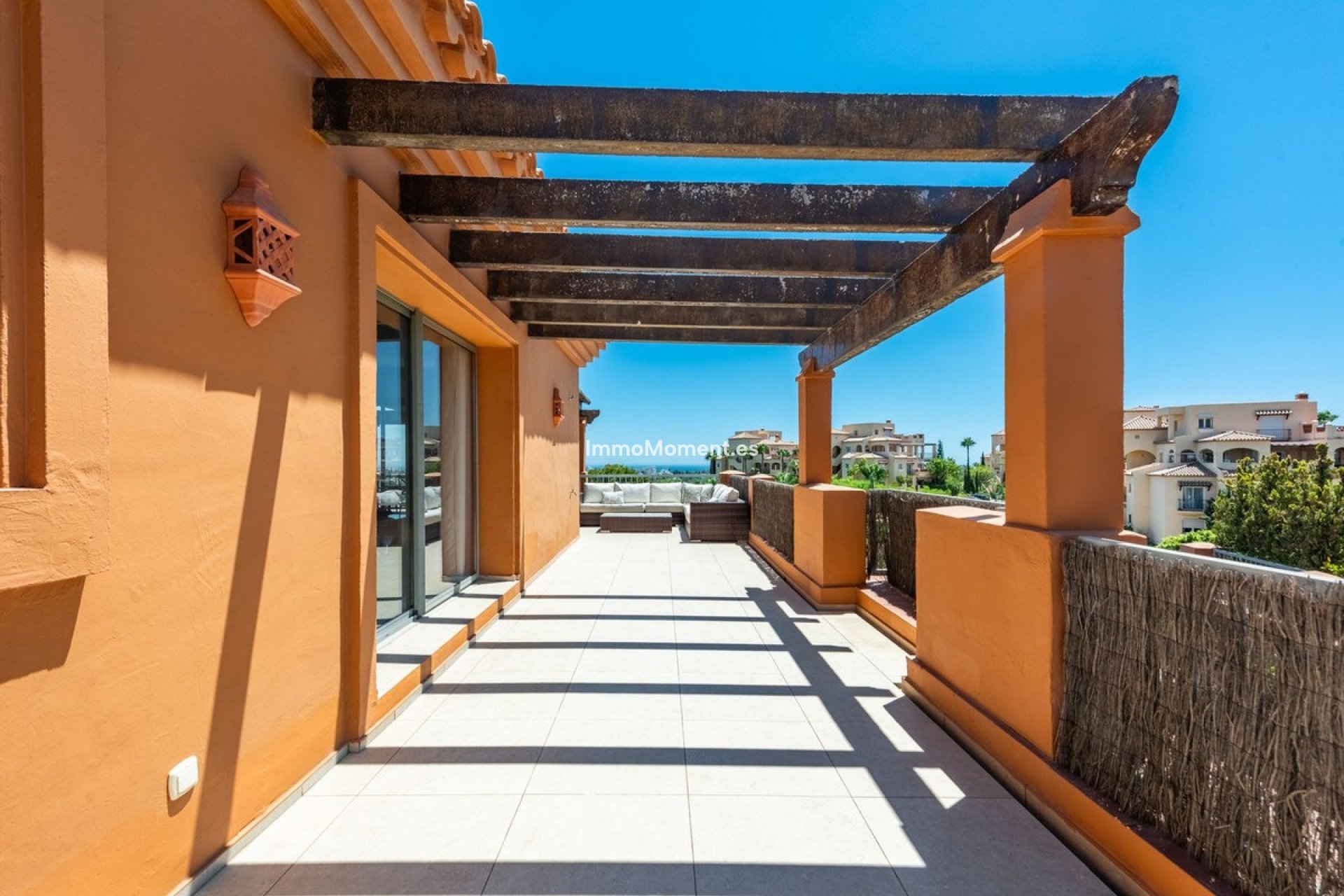 Resale - Apartment - Estepona - Atalaya