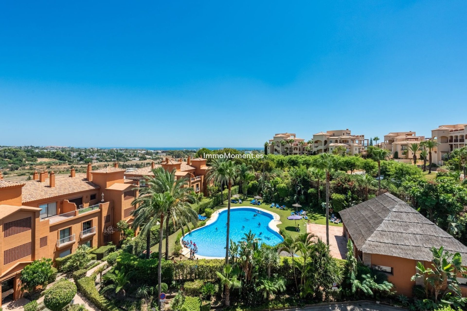 Resale - Apartment - Estepona - Atalaya