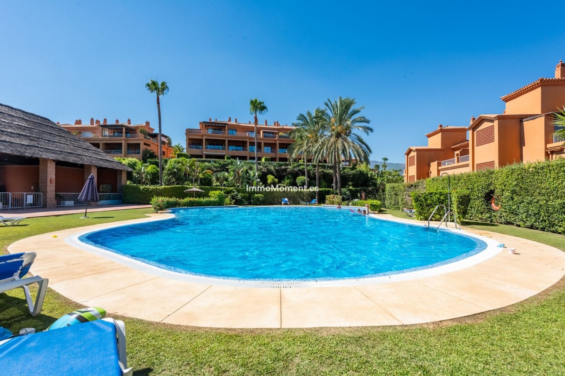 Resale - Apartment - Estepona - Atalaya