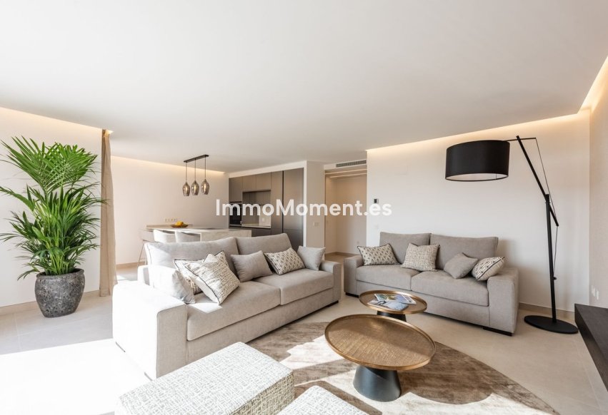 Resale - Apartment - Estepona - Atalaya