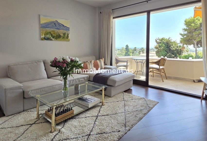 Resale - Apartment - Estepona - Atalaya