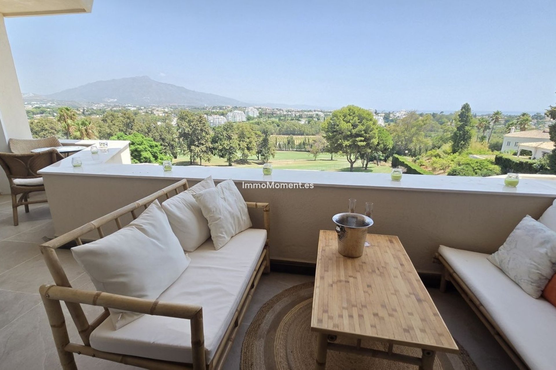 Resale - Apartment - Estepona - Atalaya