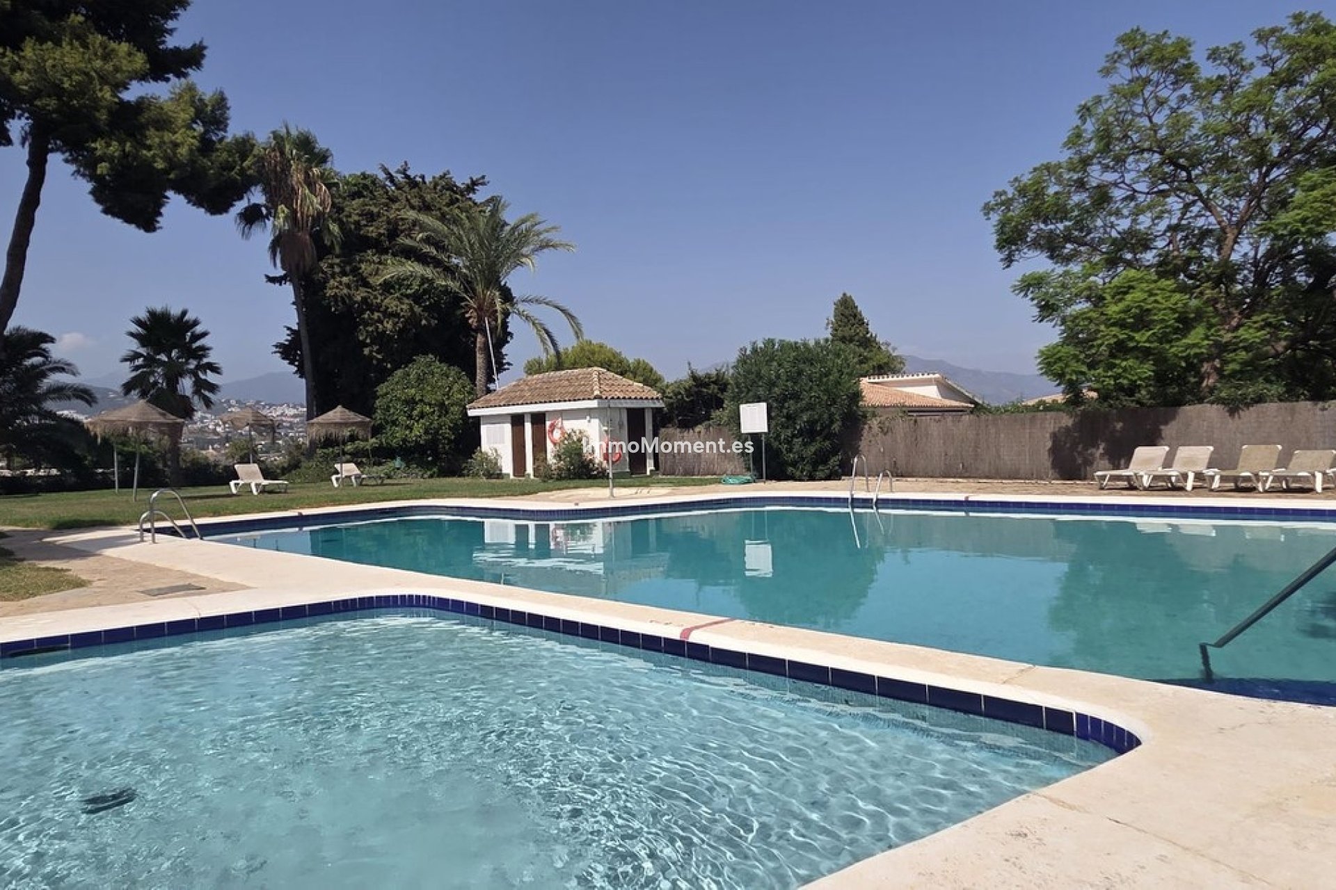 Resale - Apartment - Estepona - Atalaya
