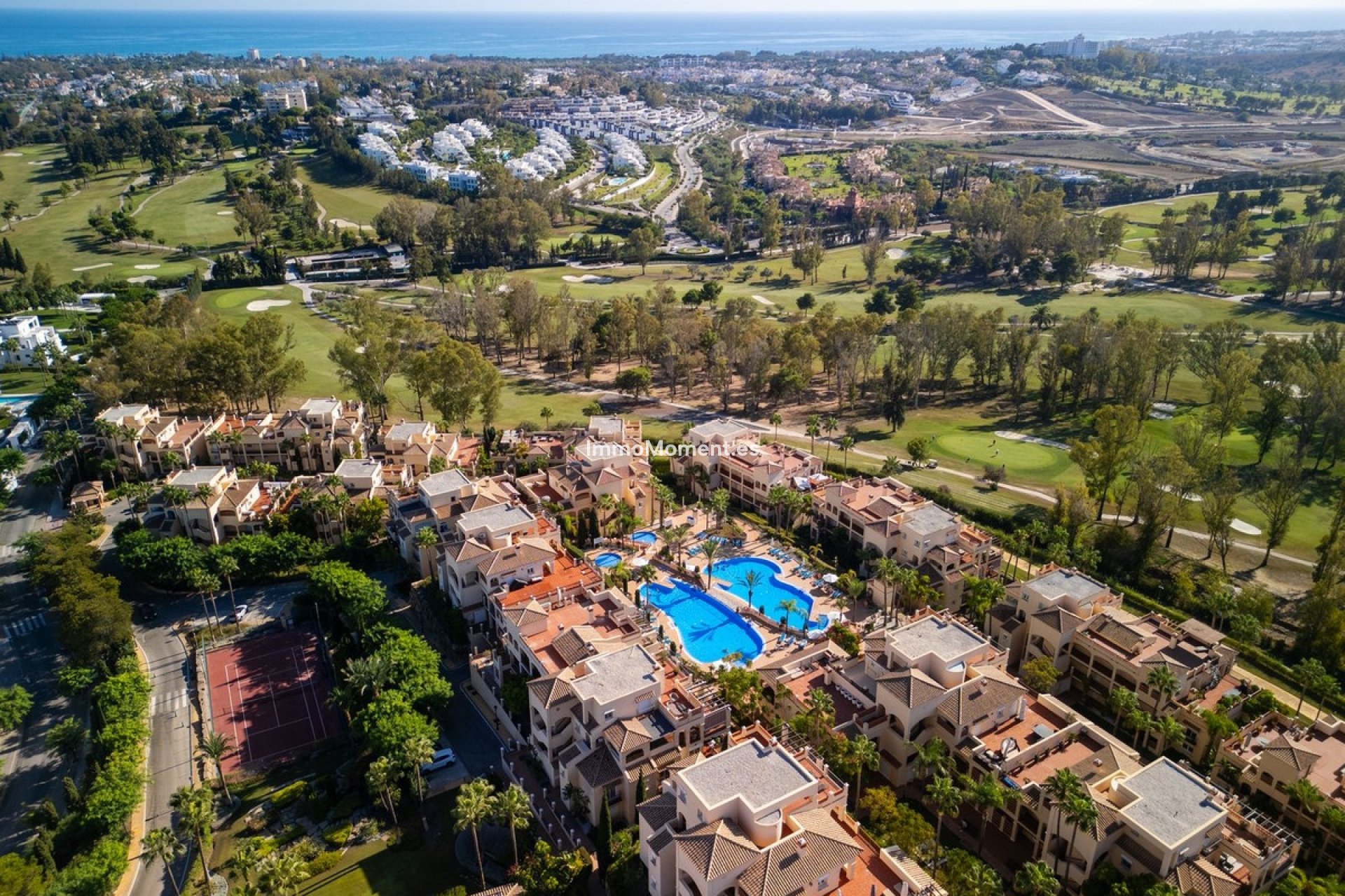 Resale - Apartment - Estepona - Atalaya