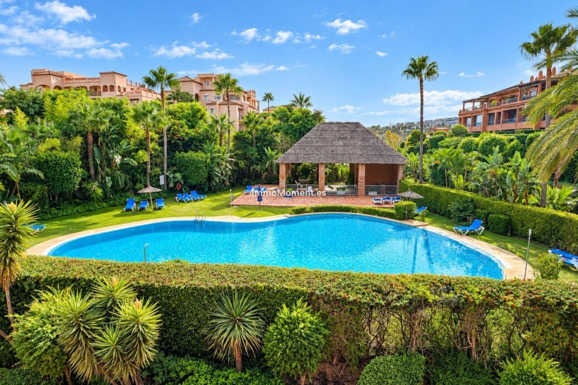 Resale - Apartment - Estepona - Atalaya