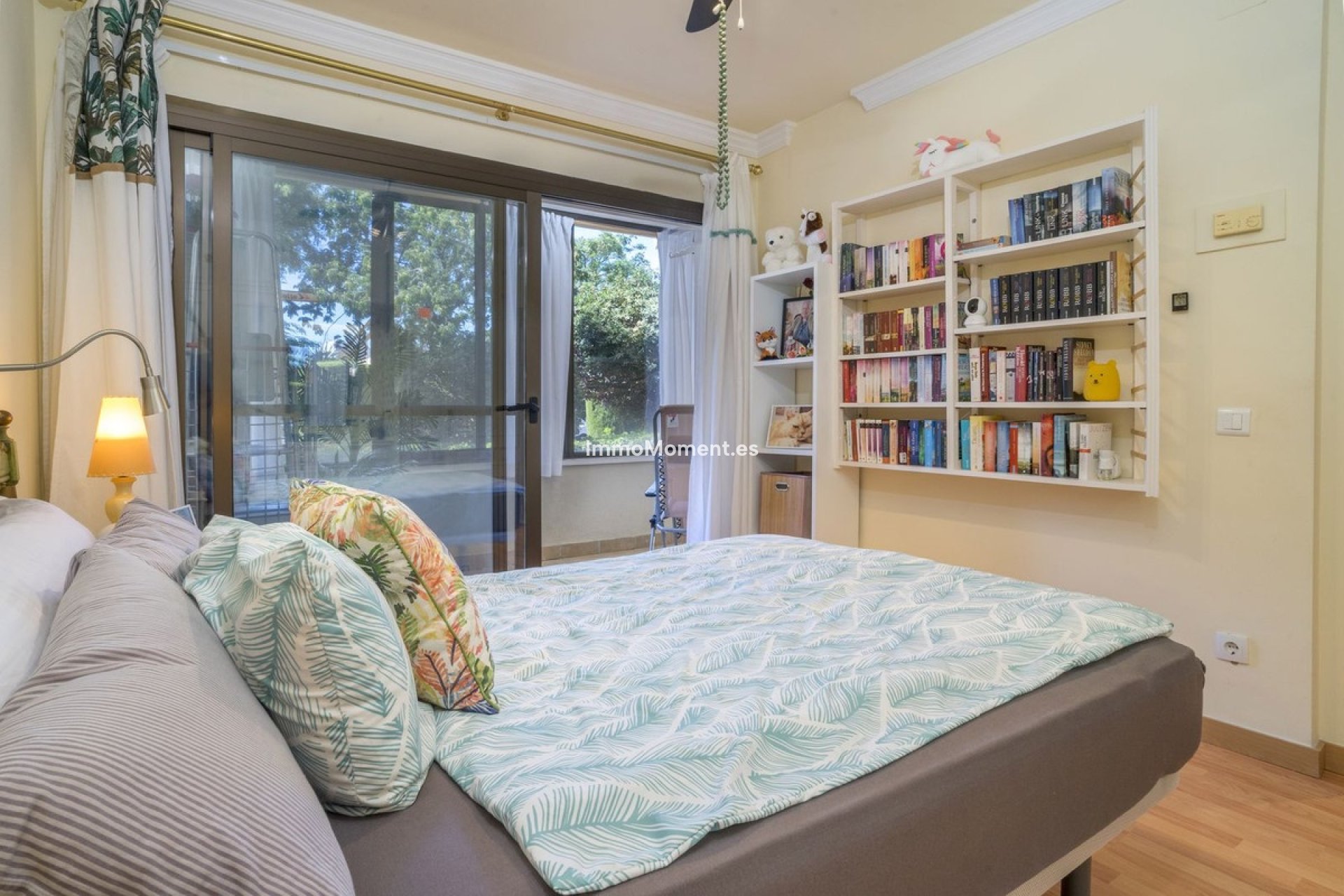 Resale - Apartment - Estepona - Atalaya