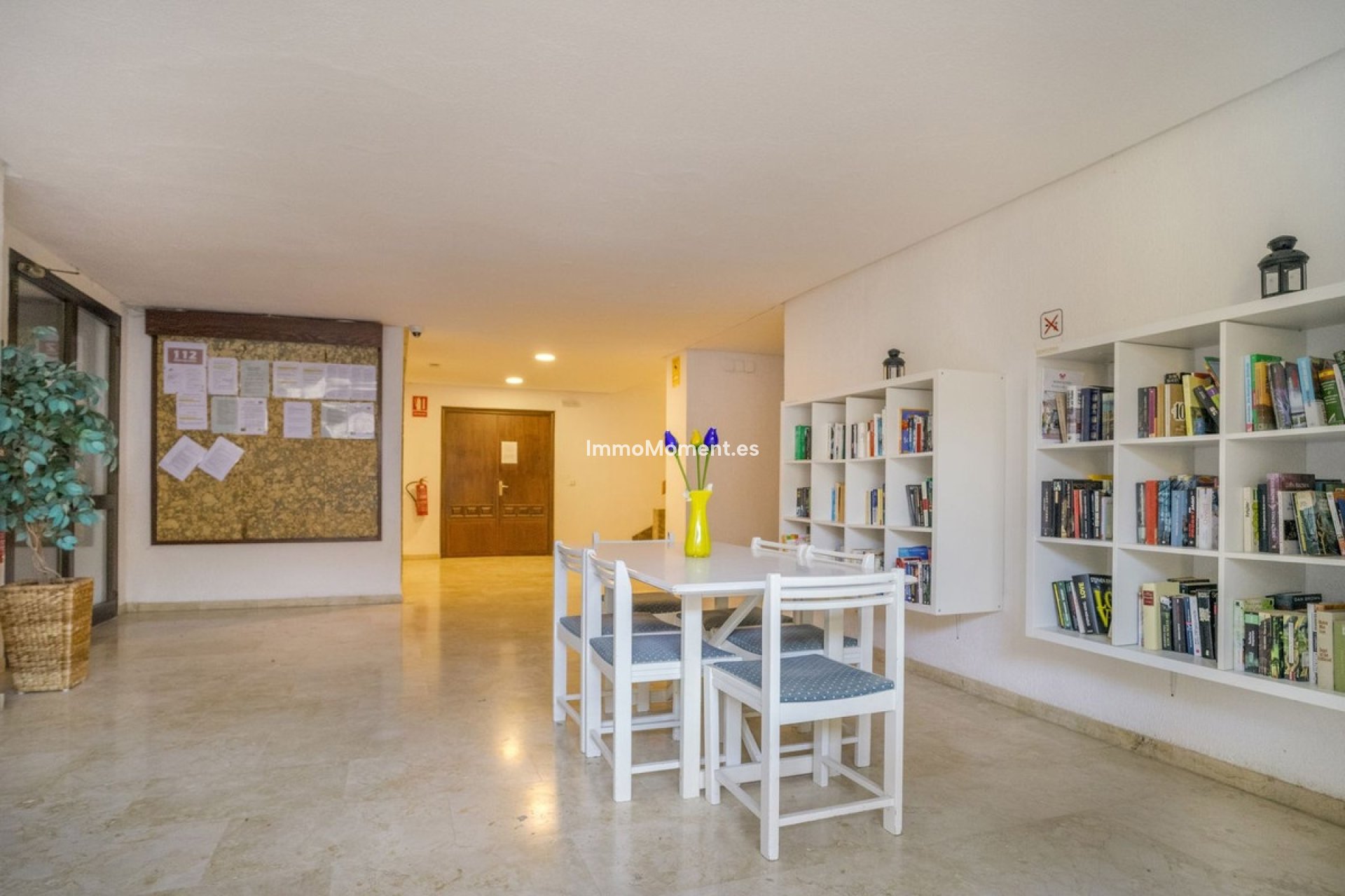 Resale - Apartment - Estepona - Atalaya
