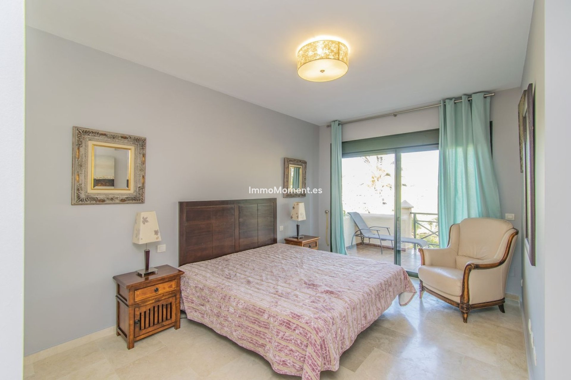 Resale - Apartment - Estepona - Atalaya