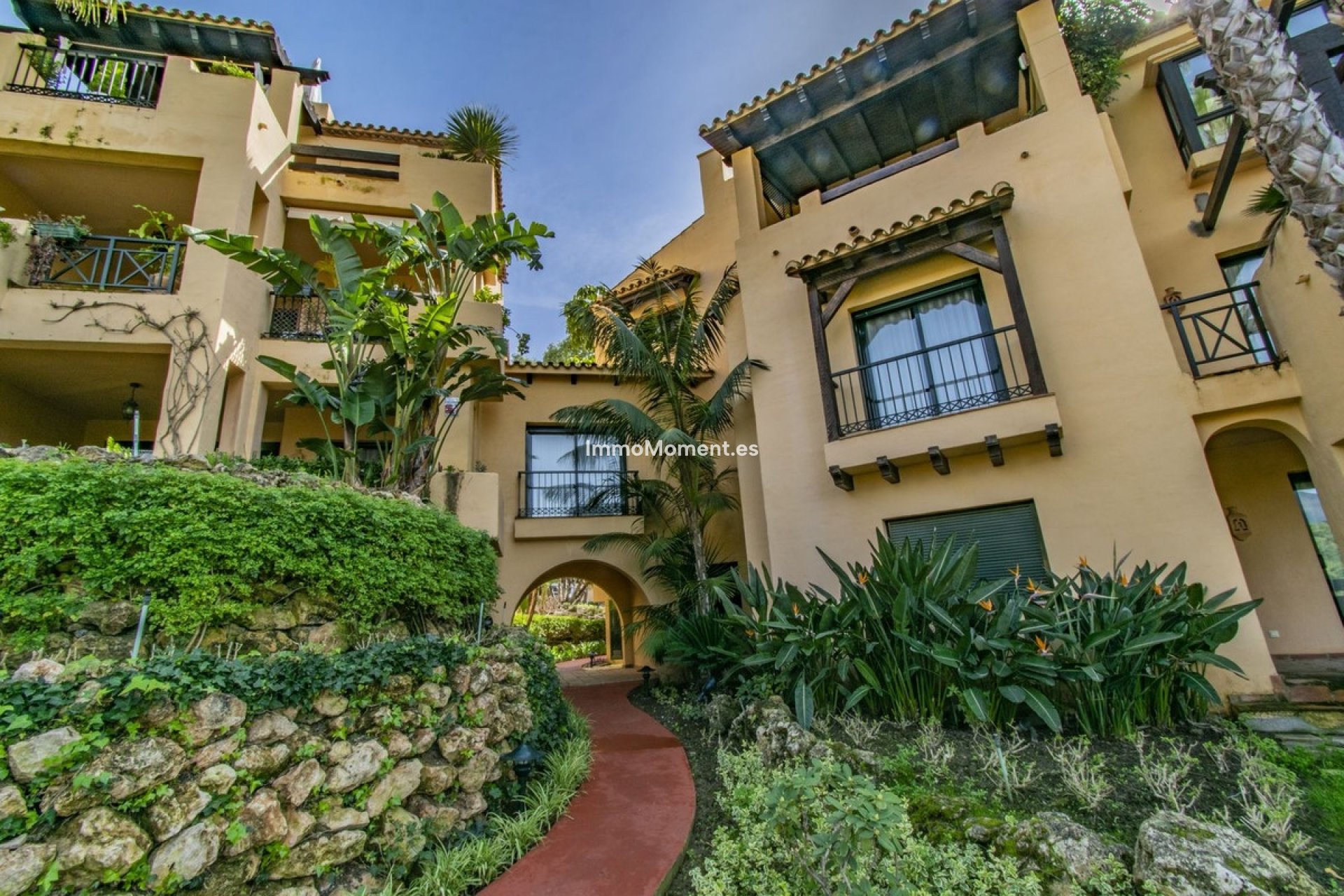 Resale - Apartment - Estepona - Atalaya