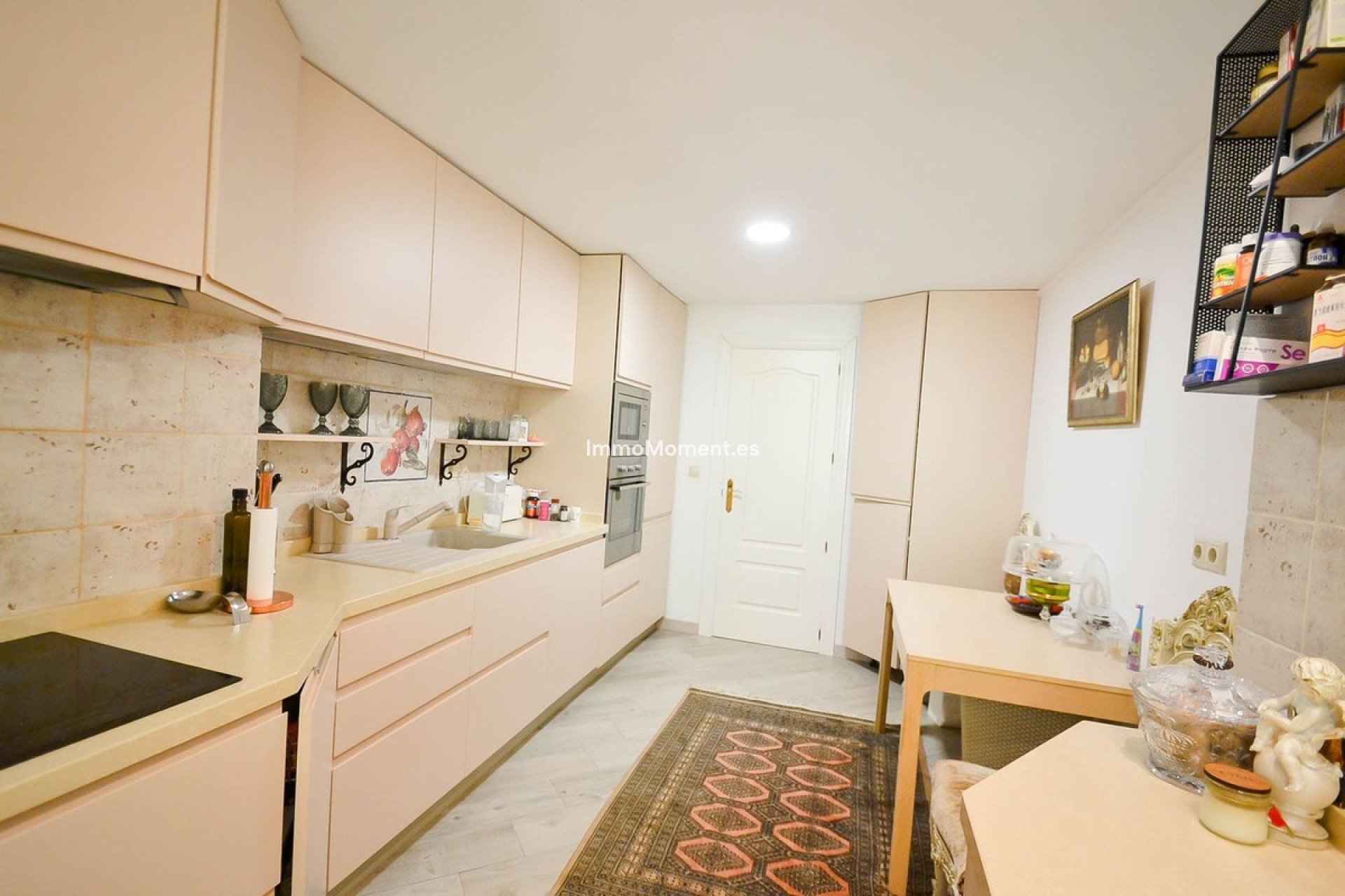 Resale - Apartment - Estepona - Atalaya