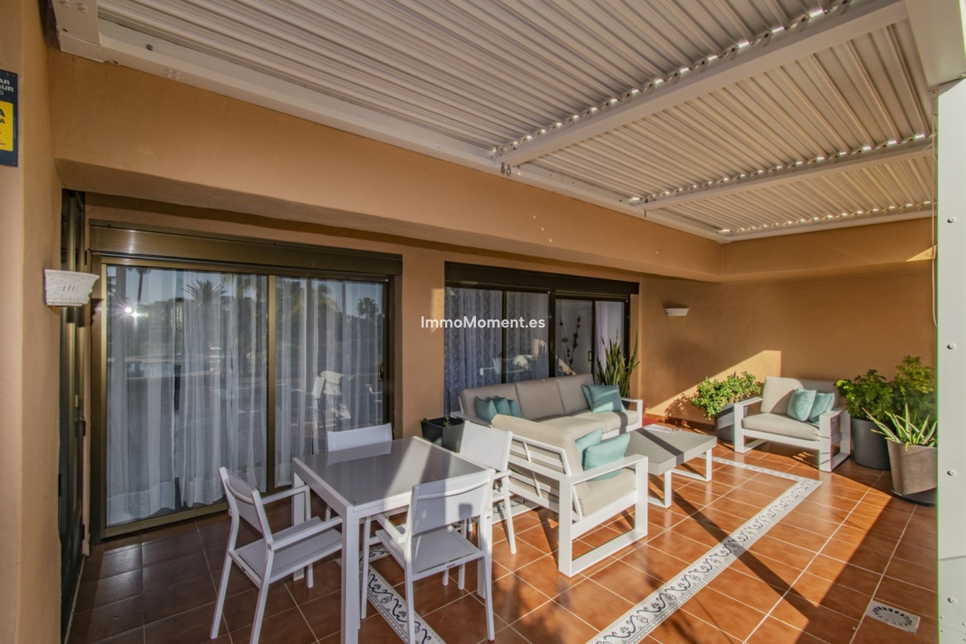 Resale - Apartment - Estepona - Atalaya