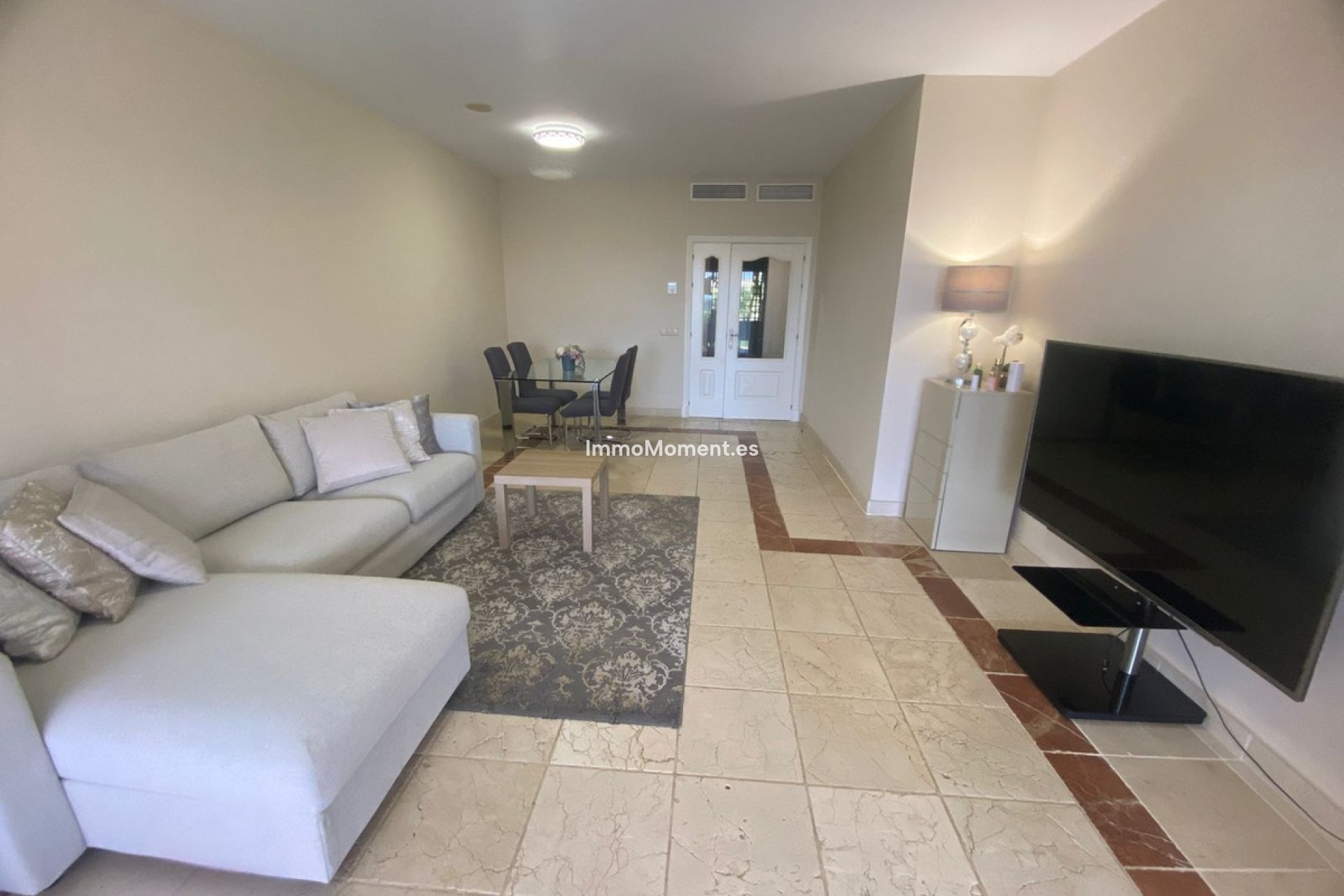 Resale - Apartment - Estepona - Atalaya