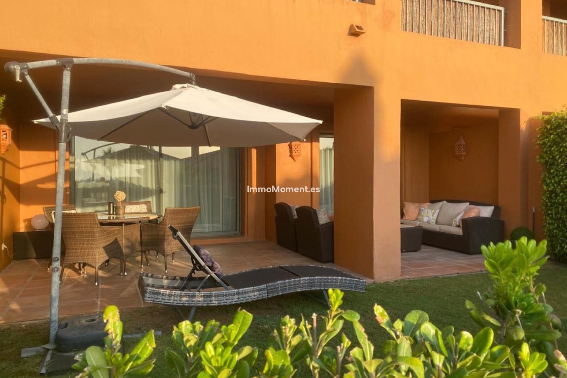 Resale - Apartment - Estepona - Atalaya