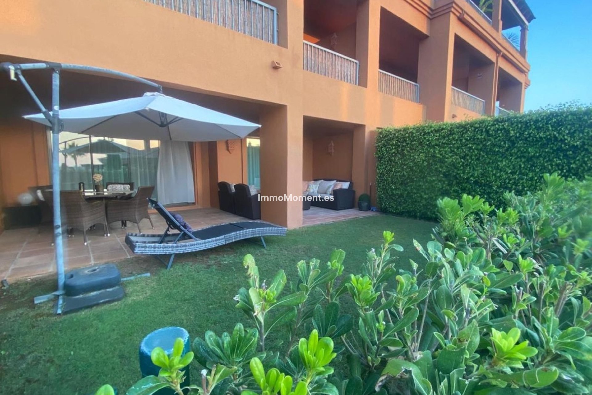 Resale - Apartment - Estepona - Atalaya