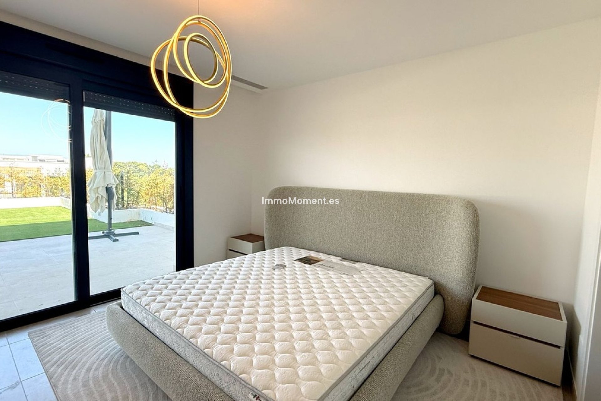 Resale - Apartment - Estepona - Atalaya